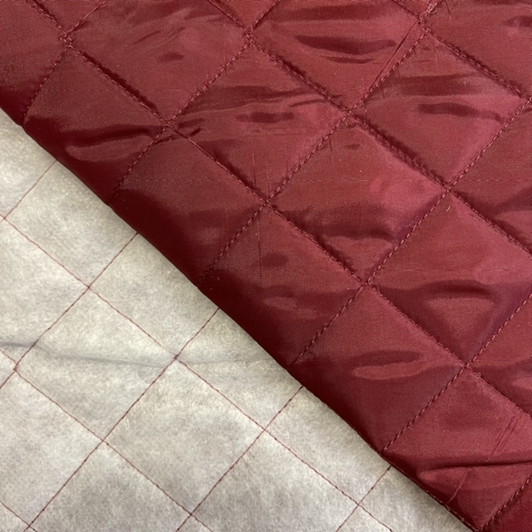 TISSU MATELASSE POUR DOUBLURE BORDEAUX