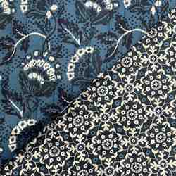 MATELASSÉ RÉVERSIBLE MOTIFS FLORAUX BLEU 