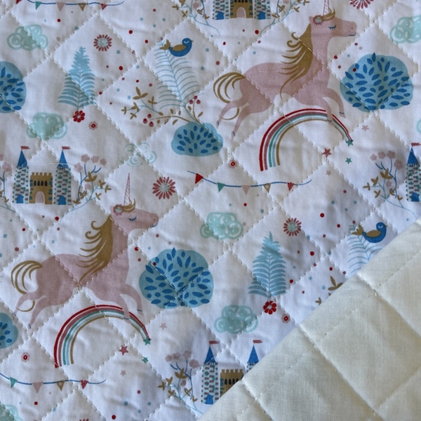 TISSU MATELASSE LICORNE BLANC