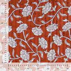 MATELASSÉ  MOTIFS FLORAUX TERRACOTTA PRUNE
