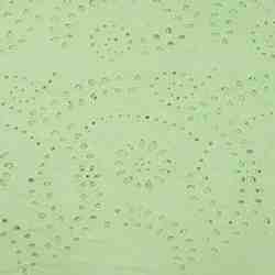 TISSU BRODERIE ANGLAISE VERT PALE