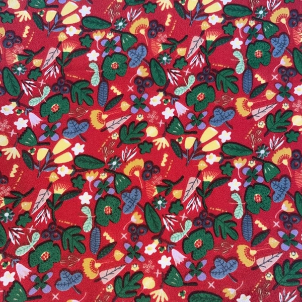 COUPON  POLYESTER FLEUR VERT ROUGE 1M50 X 1M40