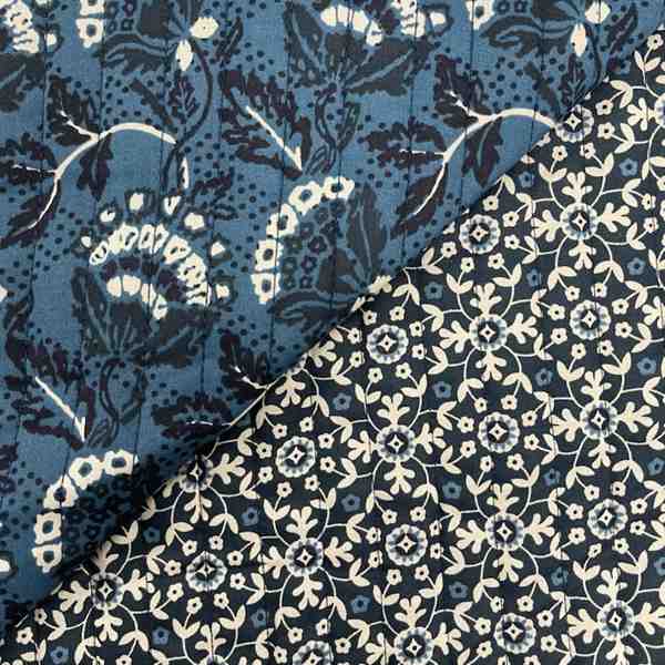 MATELASSÉ RÉVERSIBLE MOTIFS FLORAUX BLEU 