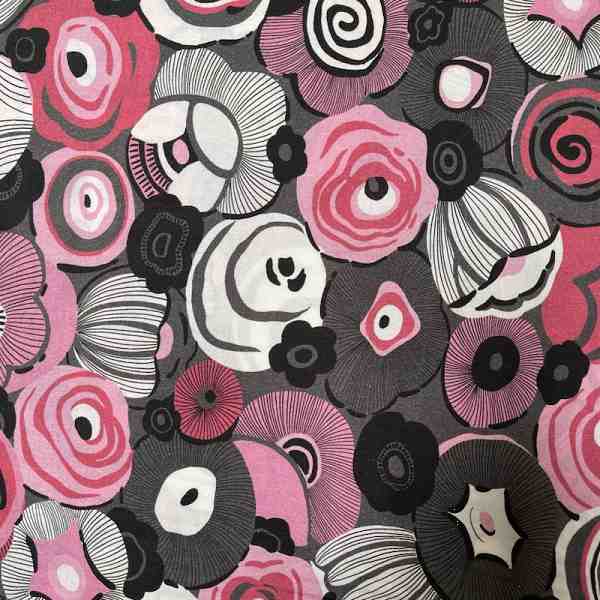 TISSU VISCOSE PARTERRE DE FLEURS ROSE ET NOIR